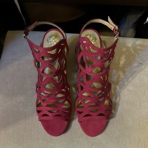 New without box women’s size 8 Vince Camuto pink heels